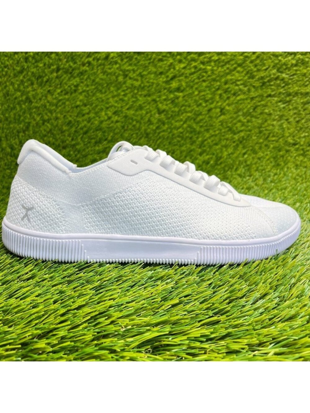 Flux Adapt Trainer White Mens Size 8 Womens Size 9 Athletic Knit Shoes Sneakers